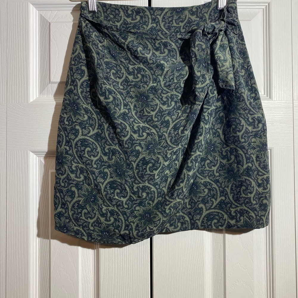 Jones New York Olive Paisley Wrap Mini Skirt